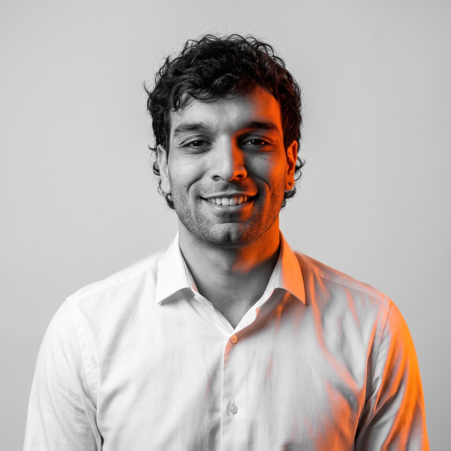 Portrait of Sebastián Jara, e-commerce developer and UI/UX designer